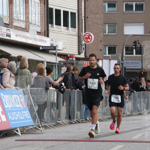 15.09.2024 - PSD Bank Halbmarathon Michael Strokosch http://msf.ph/oto/7055586 15.09.2024 11:31:48 Ziel 695, 1030, 1088, 1345, 1402, 1428, 1432 meine-sportfotos.de