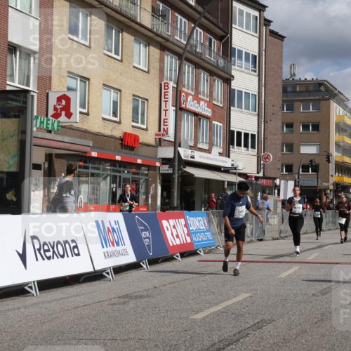 15.09.2024 - PSD Bank Halbmarathon Michael Strokosch http://msf.ph/oto/7055605 15.09.2024 12:42:27 Ziel 2273, 2449, 2913, 2966, 3278, 3400 meine-sportfotos.de