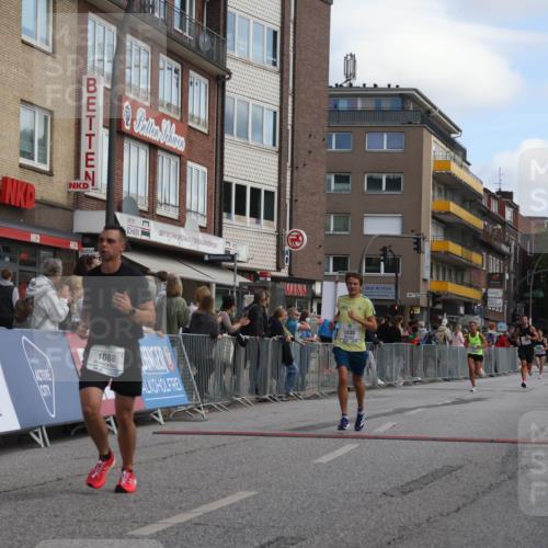 15.09.2024 - PSD Bank Halbmarathon Michael Strokosch http://msf.ph/oto/7055606 15.09.2024 11:31:52 Ziel 1030, 1088, 1345, 1402, 1428, 1432, 1465, 2685 meine-sportfotos.de