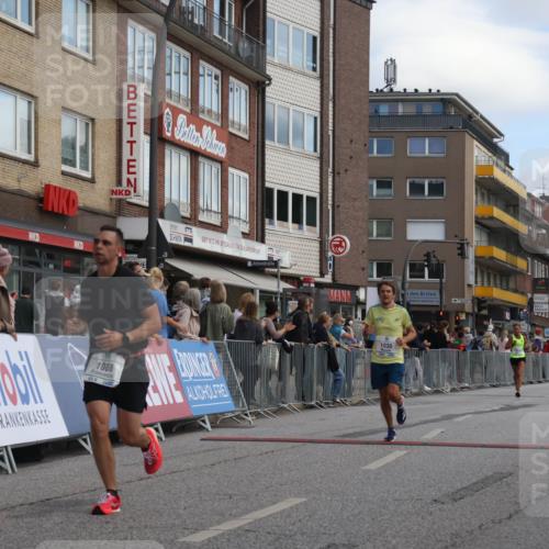 15.09.2024 - PSD Bank Halbmarathon Michael Strokosch http://msf.ph/oto/7055608 15.09.2024 11:31:52 Ziel 1030, 1088, 1345, 1402, 1428, 1432, 1465, 2685 meine-sportfotos.de