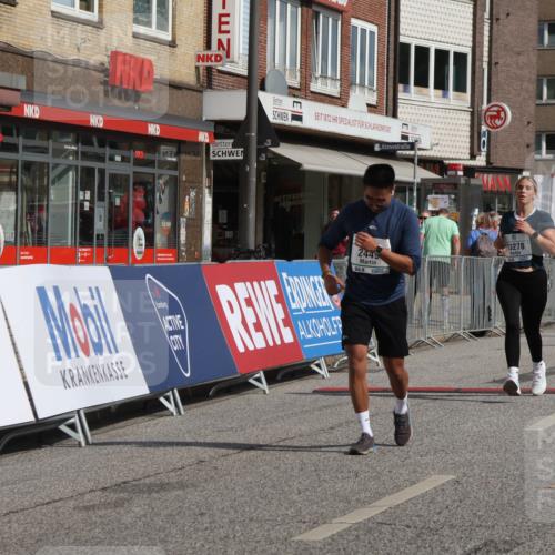15.09.2024 - PSD Bank Halbmarathon Michael Strokosch http://msf.ph/oto/7055613 15.09.2024 12:42:28 Ziel 2273, 2449, 2913, 2966, 3278, 3400 meine-sportfotos.de