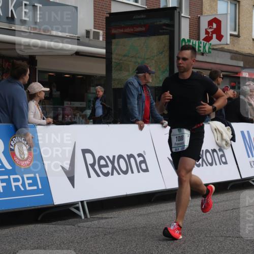 15.09.2024 - PSD Bank Halbmarathon Michael Strokosch http://msf.ph/oto/7055614 15.09.2024 11:31:53 Ziel 1030, 1088, 1345, 1402, 1428, 1432, 1465, 2685 meine-sportfotos.de