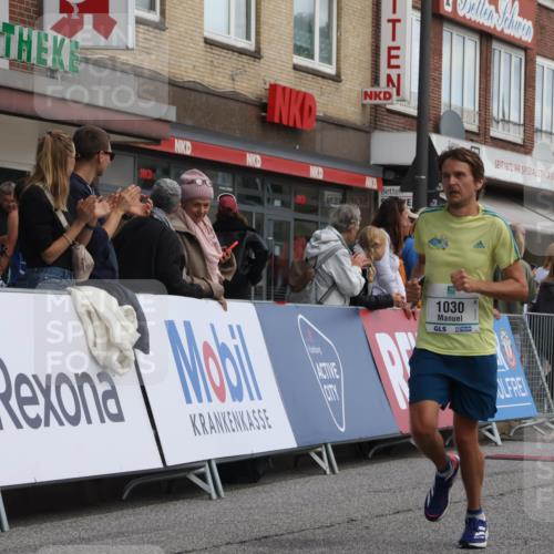 15.09.2024 - PSD Bank Halbmarathon Michael Strokosch http://msf.ph/oto/7055624 15.09.2024 11:31:54 Ziel 1030, 1088, 1345, 1402, 1428, 1432, 1465, 2685 meine-sportfotos.de