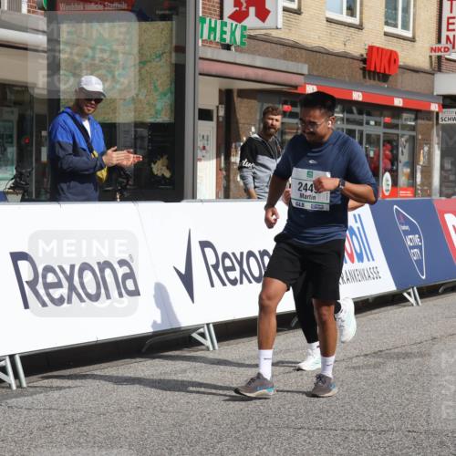 15.09.2024 - PSD Bank Halbmarathon Michael Strokosch http://msf.ph/oto/7055631 15.09.2024 12:42:30 Ziel 2273, 2449, 2913, 2966, 3278, 3400 meine-sportfotos.de