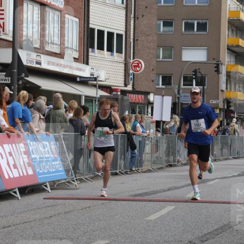 15.09.2024 - PSD Bank Halbmarathon Michael Strokosch http://msf.ph/oto/7055664 15.09.2024 11:32:03 Ziel 698, 734, 804, 900, 1030, 1088, 1131, 1428, 1465, 2473, 2685, 2688 meine-sportfotos.de