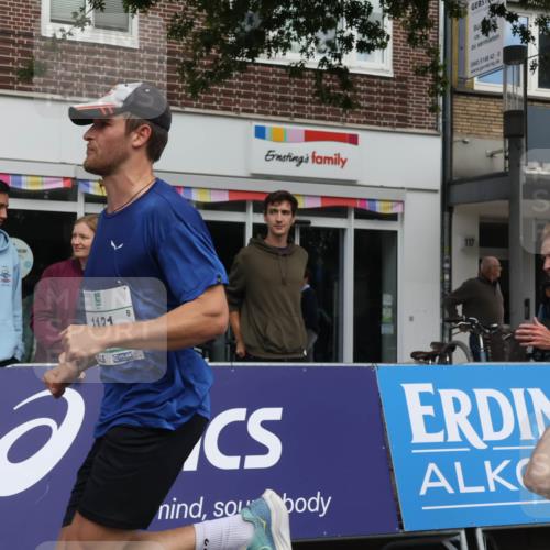 15.09.2024 - PSD Bank Halbmarathon Michael Strokosch http://msf.ph/oto/7055692 15.09.2024 11:32:07 Ziel 698, 734, 804, 900, 1131, 1465, 2473, 2685, 2688 meine-sportfotos.de