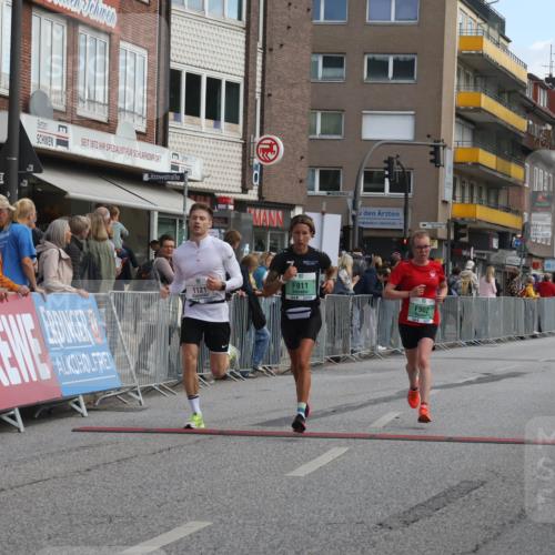 15.09.2024 - PSD Bank Halbmarathon Michael Strokosch http://msf.ph/oto/7055728 15.09.2024 11:32:17 Ziel 698, 734, 804, 900, 902, 911, 1121, 1131, 2473, 2688 meine-sportfotos.de