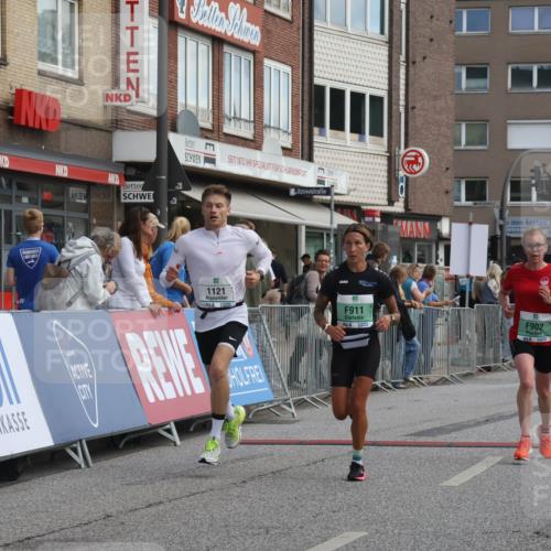 15.09.2024 - PSD Bank Halbmarathon Michael Strokosch http://msf.ph/oto/7055736 15.09.2024 11:32:18 Ziel 698, 734, 804, 900, 902, 911, 1121, 1131, 2473, 2688 meine-sportfotos.de