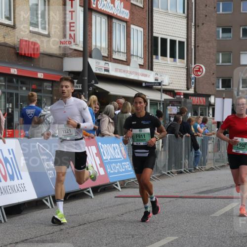 15.09.2024 - PSD Bank Halbmarathon Michael Strokosch http://msf.ph/oto/7055740 15.09.2024 11:32:19 Ziel 698, 804, 900, 902, 911, 1121, 2473, 2688 meine-sportfotos.de