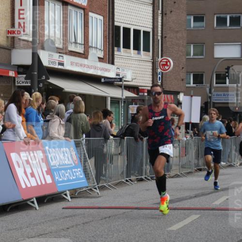 15.09.2024 - PSD Bank Halbmarathon Michael Strokosch http://msf.ph/oto/7055790 15.09.2024 11:32:30 Ziel 731, 902, 911, 936, 1121, 1135, 1141, 1447, 2478, 2608 meine-sportfotos.de