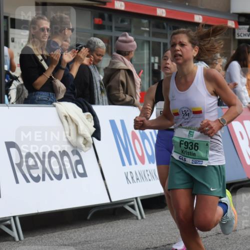 15.09.2024 - PSD Bank Halbmarathon Michael Strokosch http://msf.ph/oto/7055854 15.09.2024 11:32:38 Ziel 731, 936, 1084, 1122, 1135, 1141, 1447, 2478, 2608, 2649 meine-sportfotos.de