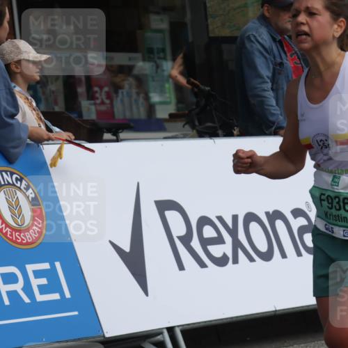 15.09.2024 - PSD Bank Halbmarathon Michael Strokosch http://msf.ph/oto/7055860 15.09.2024 11:32:39 Ziel 731, 927, 936, 1084, 1122, 1135, 1141, 1447, 2478, 2608, 2649 meine-sportfotos.de