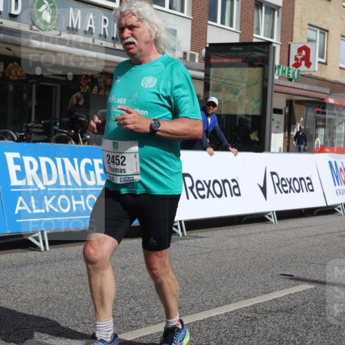 15.09.2024 - PSD Bank Halbmarathon Michael Strokosch http://msf.ph/oto/7055915 15.09.2024 12:44:33 Ziel 2452 meine-sportfotos.de