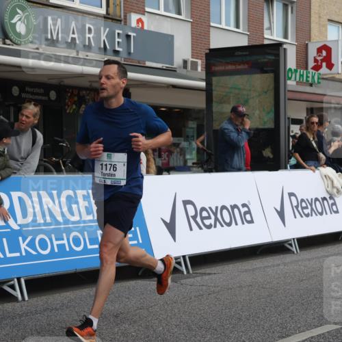 15.09.2024 - PSD Bank Halbmarathon Michael Strokosch http://msf.ph/oto/7055950 15.09.2024 11:32:58 Ziel 718, 762, 927, 1055, 1059, 1127, 1164, 1176, 1580 meine-sportfotos.de