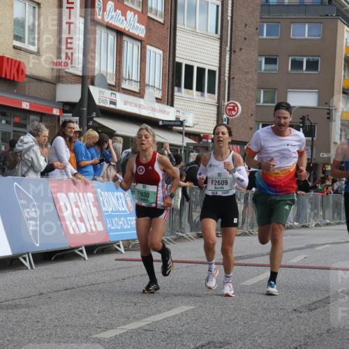 15.09.2024 - PSD Bank Halbmarathon Michael Strokosch http://msf.ph/oto/7056066 15.09.2024 11:33:25 Ziel 745, 921, 930, 955, 2606, 2609 meine-sportfotos.de