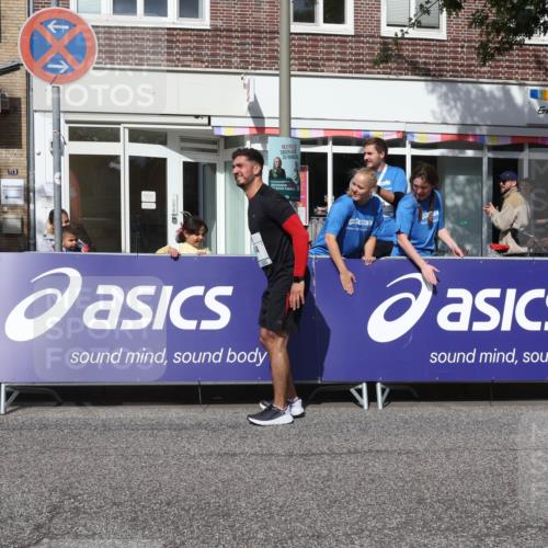 15.09.2024 - PSD Bank Halbmarathon Michael Strokosch http://msf.ph/oto/7056079 15.09.2024 12:46:06 Ziel 3421 meine-sportfotos.de