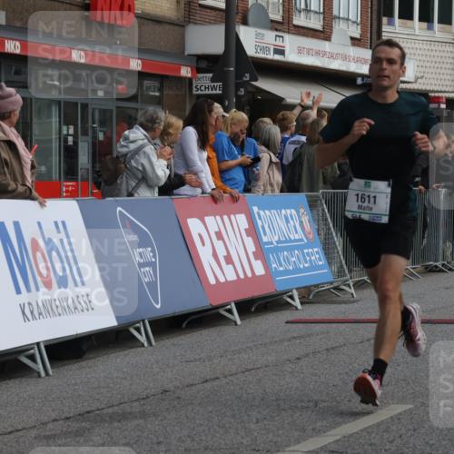 15.09.2024 - PSD Bank Halbmarathon Michael Strokosch http://msf.ph/oto/7056132 15.09.2024 11:33:42 Ziel 693, 904, 1429, 1514, 1611 meine-sportfotos.de