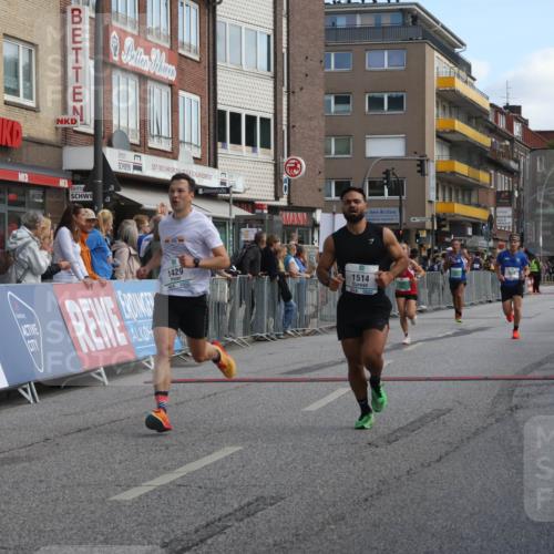 15.09.2024 - PSD Bank Halbmarathon Michael Strokosch http://msf.ph/oto/7056160 15.09.2024 11:33:46 Ziel 693, 743, 904, 923, 1043, 1429, 1514, 1611 meine-sportfotos.de