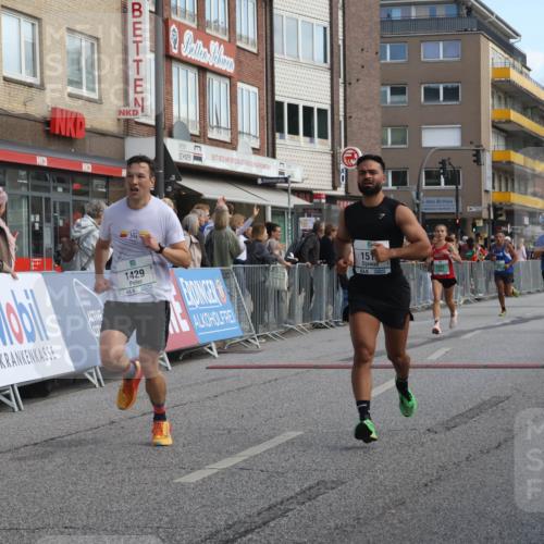 15.09.2024 - PSD Bank Halbmarathon Michael Strokosch http://msf.ph/oto/7056164 15.09.2024 11:33:47 Ziel 693, 743, 904, 923, 1043, 1429, 1514, 1611 meine-sportfotos.de