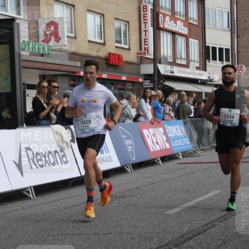 15.09.2024 - PSD Bank Halbmarathon Michael Strokosch http://msf.ph/oto/7056168 15.09.2024 11:33:47 Ziel 693, 743, 904, 923, 1043, 1429, 1514, 1611 meine-sportfotos.de