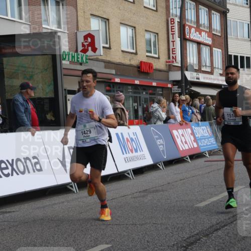 15.09.2024 - PSD Bank Halbmarathon Michael Strokosch http://msf.ph/oto/7056170 15.09.2024 11:33:47 Ziel 693, 743, 904, 923, 1043, 1429, 1514, 1611 meine-sportfotos.de