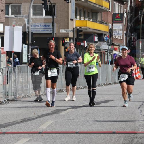 15.09.2024 - PSD Bank Halbmarathon Michael Strokosch http://msf.ph/oto/7056301 15.09.2024 12:47:28 Ziel 3459, 3460, 3461 meine-sportfotos.de