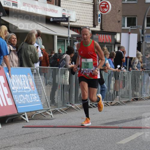 15.09.2024 - PSD Bank Halbmarathon Michael Strokosch http://msf.ph/oto/7056304 15.09.2024 11:34:18 Ziel 646, 710, 713, 1214, 1396, 1802, 2467, 2617 meine-sportfotos.de