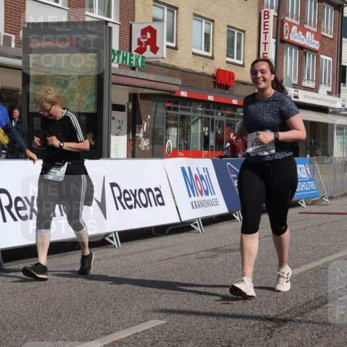 15.09.2024 - PSD Bank Halbmarathon Michael Strokosch http://msf.ph/oto/7056385 15.09.2024 12:47:40 Ziel 3331, 3395, 3459, 3460, 3461 meine-sportfotos.de