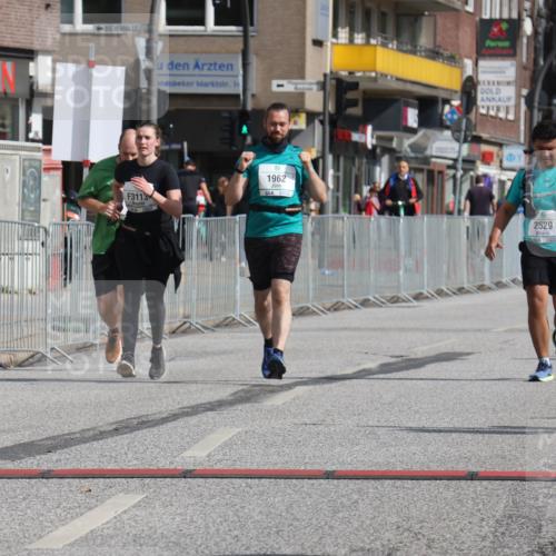 15.09.2024 - PSD Bank Halbmarathon Michael Strokosch http://msf.ph/oto/7056421 15.09.2024 12:49:28 Ziel 1962, 2235, 2529, 3113 meine-sportfotos.de