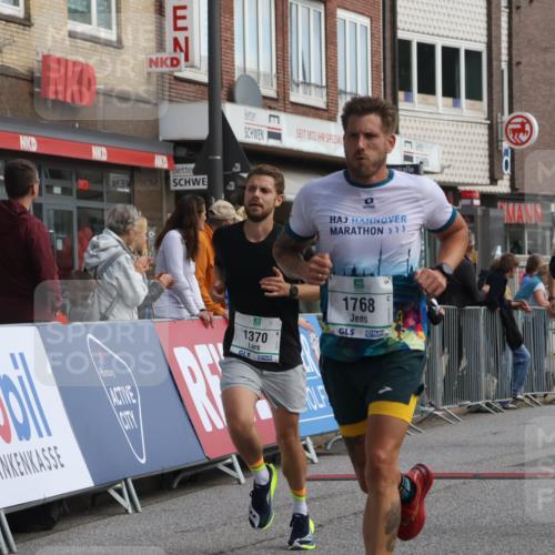 15.09.2024 - PSD Bank Halbmarathon Michael Strokosch http://msf.ph/oto/7056424 15.09.2024 11:34:47 Ziel 696, 907, 1204, 1228, 1251, 1370, 1387, 1393, 1426, 1768 meine-sportfotos.de