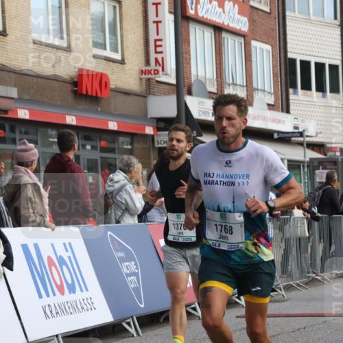 15.09.2024 - PSD Bank Halbmarathon Michael Strokosch http://msf.ph/oto/7056426 15.09.2024 11:34:48 Ziel 652, 696, 907, 1228, 1233, 1370, 1387, 1393, 1426, 1768 meine-sportfotos.de