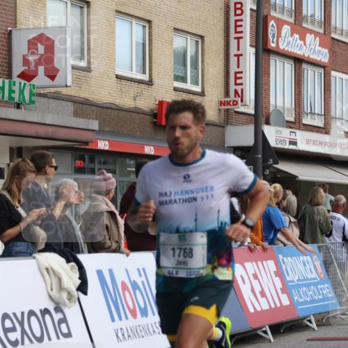 15.09.2024 - PSD Bank Halbmarathon Michael Strokosch http://msf.ph/oto/7056430 15.09.2024 11:34:48 Ziel 652, 696, 907, 1228, 1233, 1370, 1387, 1393, 1426, 1768 meine-sportfotos.de