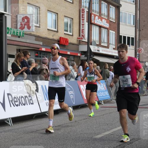 15.09.2024 - PSD Bank Halbmarathon Michael Strokosch http://msf.ph/oto/7056452 15.09.2024 11:34:51 Ziel 652, 696, 907, 1178, 1228, 1233, 1370, 1387, 1393, 1405, 1426, 1768, 3511 meine-sportfotos.de