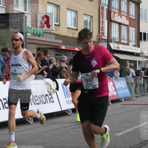 15.09.2024 - PSD Bank Halbmarathon Michael Strokosch http://msf.ph/oto/7056456 15.09.2024 11:34:52 Ziel 652, 696, 907, 1178, 1228, 1233, 1370, 1387, 1393, 1405, 1426, 1768, 3511 meine-sportfotos.de
