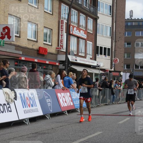 15.09.2024 - PSD Bank Halbmarathon Michael Strokosch http://msf.ph/oto/7056466 15.09.2024 11:34:53 Ziel 652, 696, 907, 1052, 1178, 1228, 1233, 1370, 1387, 1405, 1426, 1768, 3511 meine-sportfotos.de
