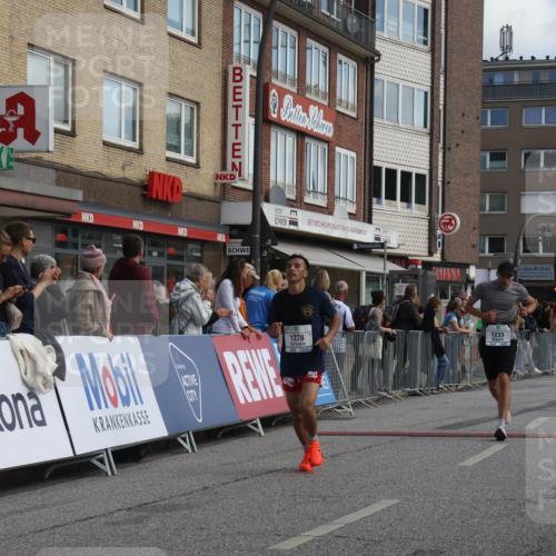 15.09.2024 - PSD Bank Halbmarathon Michael Strokosch http://msf.ph/oto/7056468 15.09.2024 11:34:54 Ziel 652, 696, 907, 1052, 1178, 1228, 1233, 1370, 1387, 1405, 1426, 1768, 3511 meine-sportfotos.de