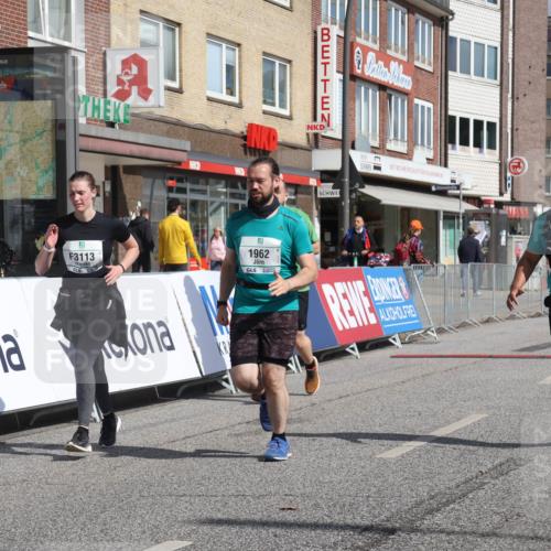 15.09.2024 - PSD Bank Halbmarathon Michael Strokosch http://msf.ph/oto/7056475 15.09.2024 12:49:36 Ziel 1962, 2235, 2529, 3113 meine-sportfotos.de
