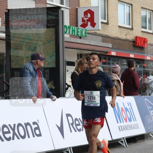 15.09.2024 - PSD Bank Halbmarathon Michael Strokosch http://msf.ph/oto/7056476 15.09.2024 11:34:55 Ziel 652, 696, 907, 1052, 1178, 1228, 1233, 1370, 1387, 1405, 1426, 1768, 3511 meine-sportfotos.de