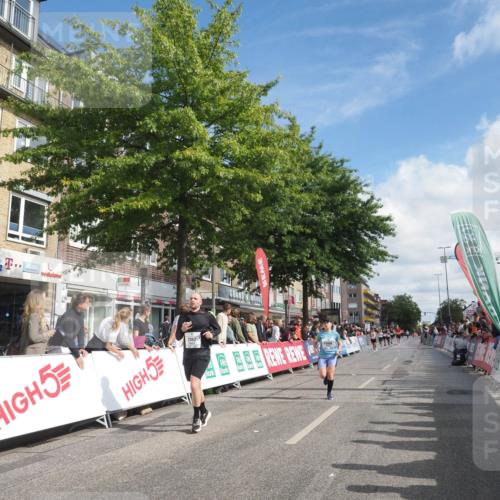 15.09.2024 - PSD Bank Halbmarathon Miley Keyser http://msf.ph/oto/7056488 15.09.2024 12:03:30 Ziel 1944, 2062, 2520, 2548, 2746, 2759, 3007, 3056 meine-sportfotos.de