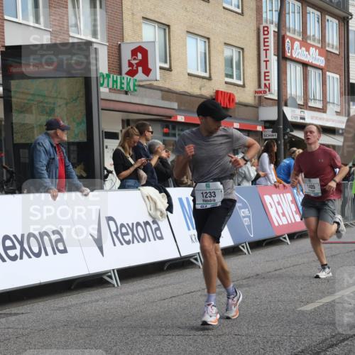 15.09.2024 - PSD Bank Halbmarathon Michael Strokosch http://msf.ph/oto/7056489 15.09.2024 11:34:56 Ziel 652, 696, 907, 919, 1052, 1178, 1228, 1233, 1370, 1387, 1405, 1426, 1768, 3511 meine-sportfotos.de