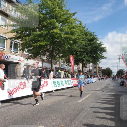 15.09.2024 - PSD Bank Halbmarathon Miley Keyser http://msf.ph/oto/7056492 15.09.2024 12:03:30 Ziel 1944, 2062, 2520, 2548, 2746, 2759, 3007, 3056 meine-sportfotos.de
