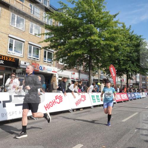 15.09.2024 - PSD Bank Halbmarathon Miley Keyser http://msf.ph/oto/7056510 15.09.2024 12:03:31 Ziel 1944, 2062, 2520, 2548, 2730, 2746, 2759, 3007, 3056 meine-sportfotos.de