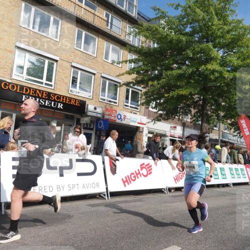 15.09.2024 - PSD Bank Halbmarathon Miley Keyser http://msf.ph/oto/7056523 15.09.2024 12:03:31 Ziel 1944, 2062, 2520, 2548, 2730, 2746, 2759, 3007, 3056 meine-sportfotos.de