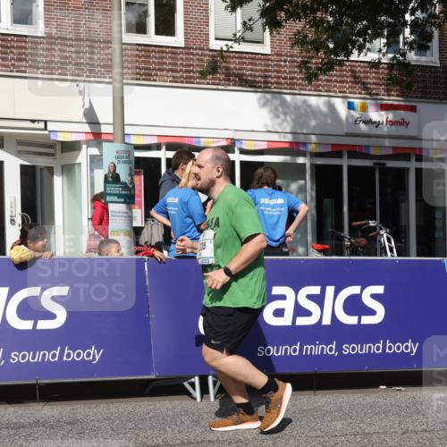 15.09.2024 - PSD Bank Halbmarathon Michael Strokosch http://msf.ph/oto/7056529 15.09.2024 12:49:40 Ziel 1962, 2235, 2529, 3113 meine-sportfotos.de