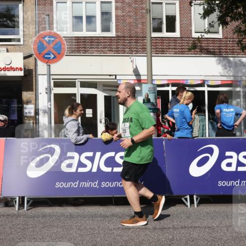 15.09.2024 - PSD Bank Halbmarathon Michael Strokosch http://msf.ph/oto/7056533 15.09.2024 12:49:41 Ziel 1962, 2235, 2529, 3113 meine-sportfotos.de