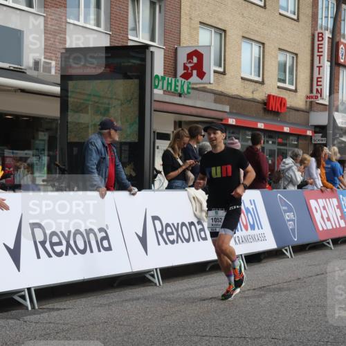 15.09.2024 - PSD Bank Halbmarathon Michael Strokosch http://msf.ph/oto/7056547 15.09.2024 11:35:01 Ziel 652, 696, 907, 919, 1052, 1178, 1221, 1228, 1233, 1387, 1405, 1426, 2479, 3511 meine-sportfotos.de