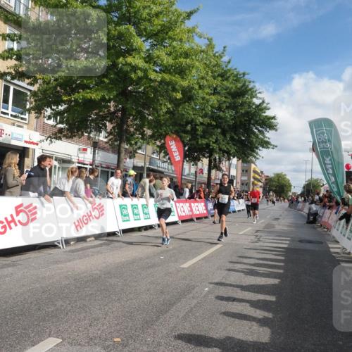 15.09.2024 - PSD Bank Halbmarathon Miley Keyser http://msf.ph/oto/7056577 15.09.2024 12:03:40 Ziel 1476, 2062, 2520, 2730, 2746, 3007, 3271 meine-sportfotos.de