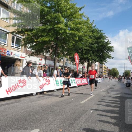 15.09.2024 - PSD Bank Halbmarathon Miley Keyser http://msf.ph/oto/7056625 15.09.2024 12:03:43 Ziel 1476, 2520, 2730, 2746, 3007, 3271 meine-sportfotos.de