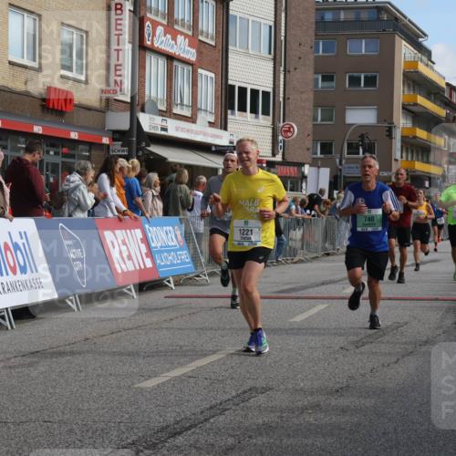 15.09.2024 - PSD Bank Halbmarathon Michael Strokosch http://msf.ph/oto/7056629 15.09.2024 11:35:08 Ziel 652, 740, 919, 1052, 1178, 1207, 1221, 1233, 1405, 1418, 1448, 2479, 2619, 3511 meine-sportfotos.de