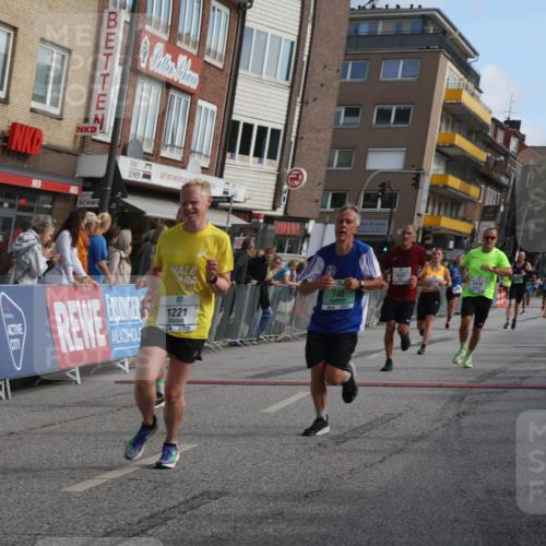15.09.2024 - PSD Bank Halbmarathon Michael Strokosch http://msf.ph/oto/7056633 15.09.2024 11:35:09 Ziel 740, 771, 919, 1052, 1178, 1207, 1221, 1405, 1418, 1448, 2479, 2619, 2656, 3511 meine-sportfotos.de
